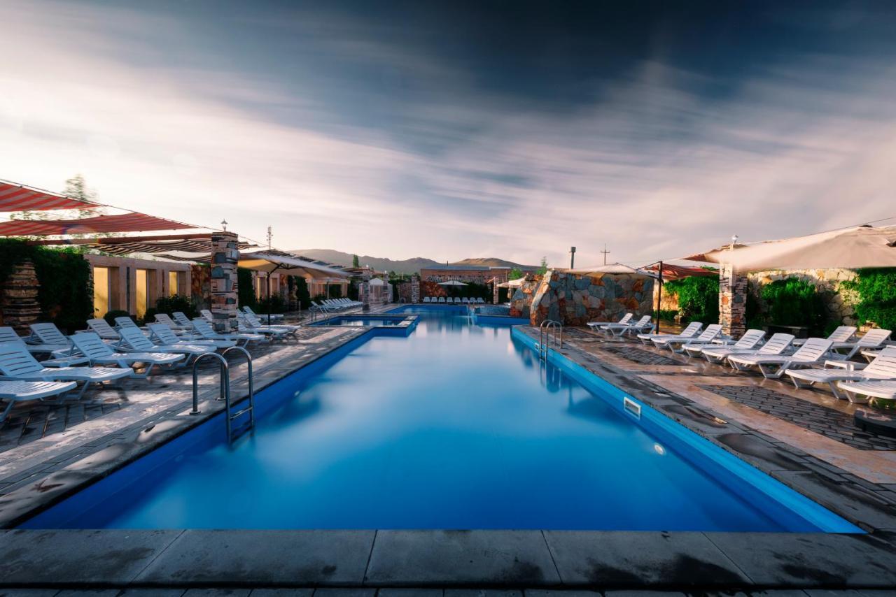 Maria Resort Севан Экстерьер фото